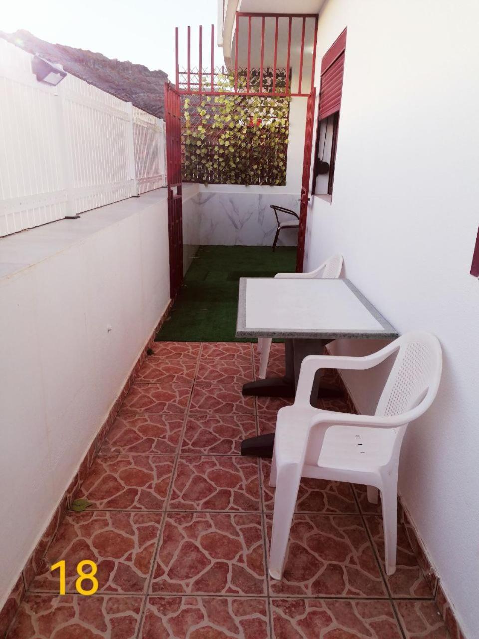 Big Villa Puerto Rico With Heated Saltwater Jacuzzi Pool & Bbq & Private Parking Eksteriør billede