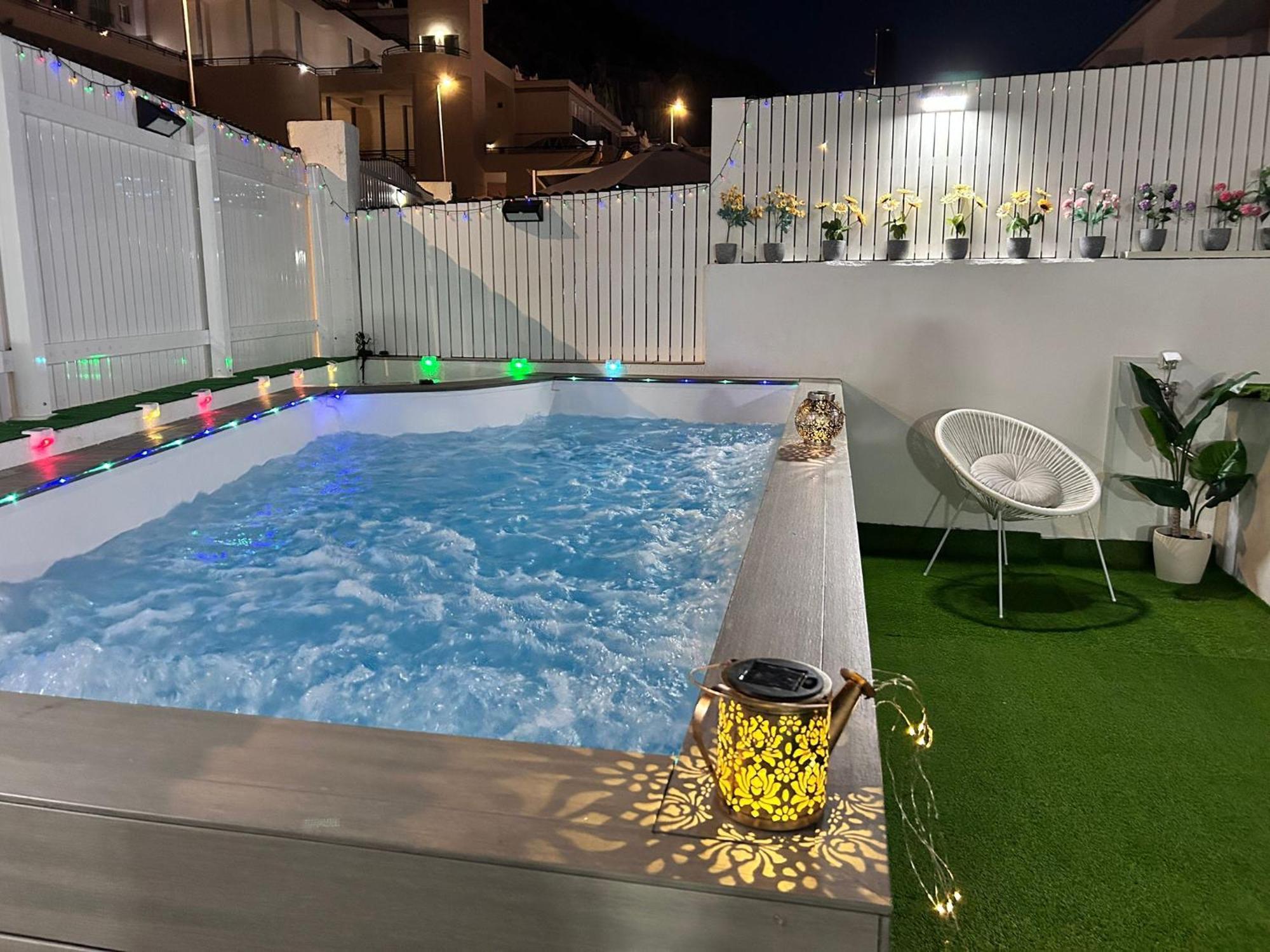 Big Villa Puerto Rico With Heated Saltwater Jacuzzi Pool & Bbq & Private Parking Eksteriør billede